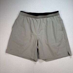 Fabletics Shorts‎ Men's L* Cream Gray Drawstring Athletic Gym Workout Running